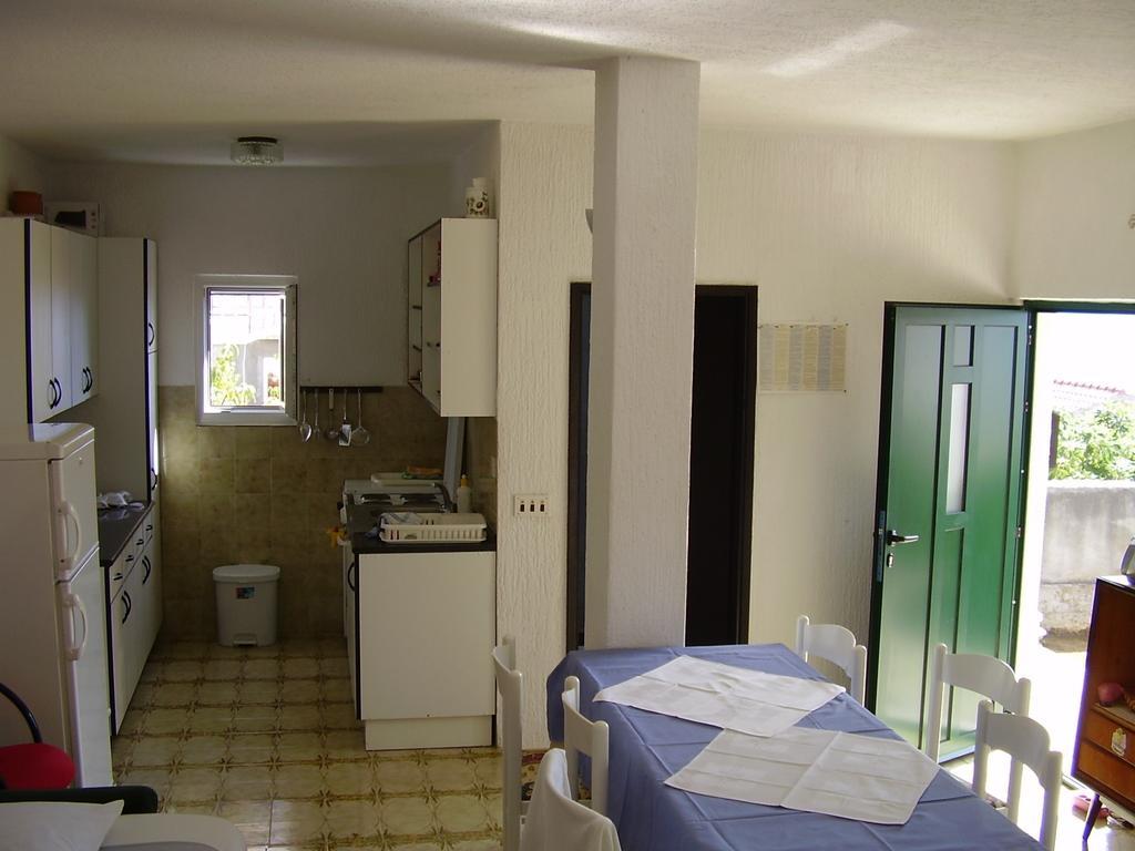 Petar Apartment Omiš Quarto foto