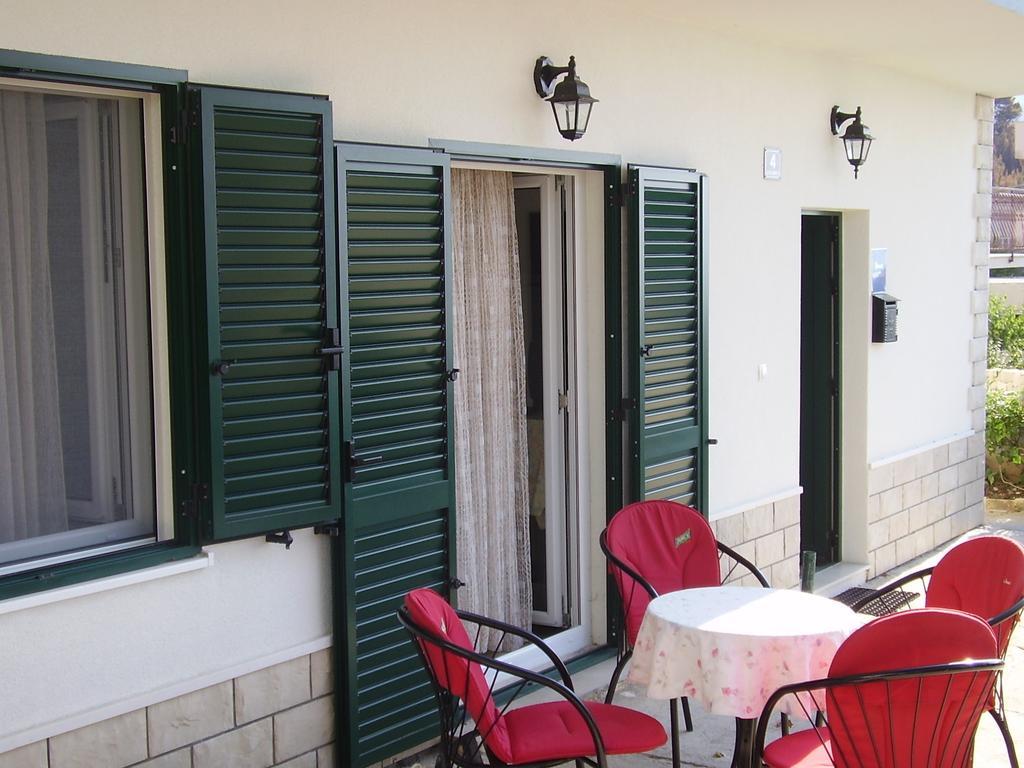 Petar Apartment Omiš Quarto foto