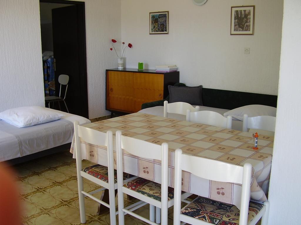 Petar Apartment Omiš Quarto foto